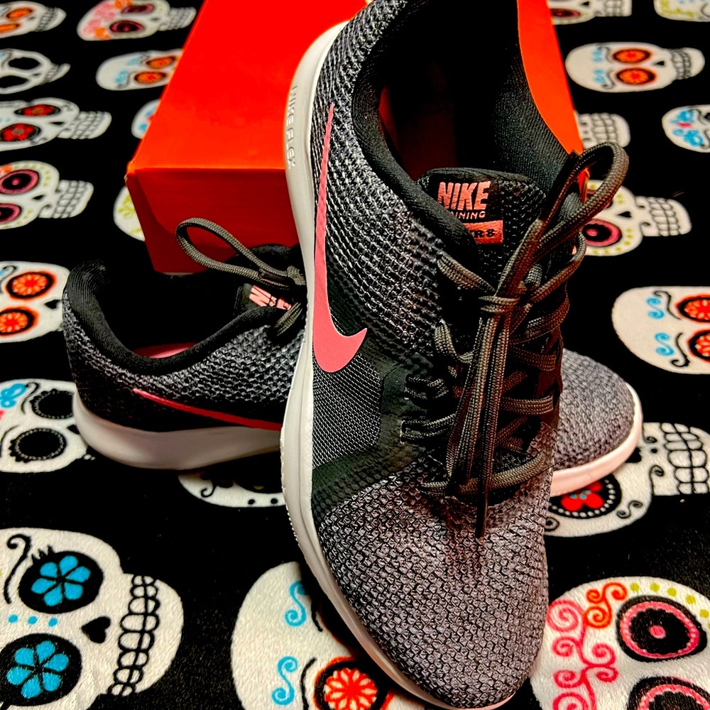 Nike (flex trainer 8)